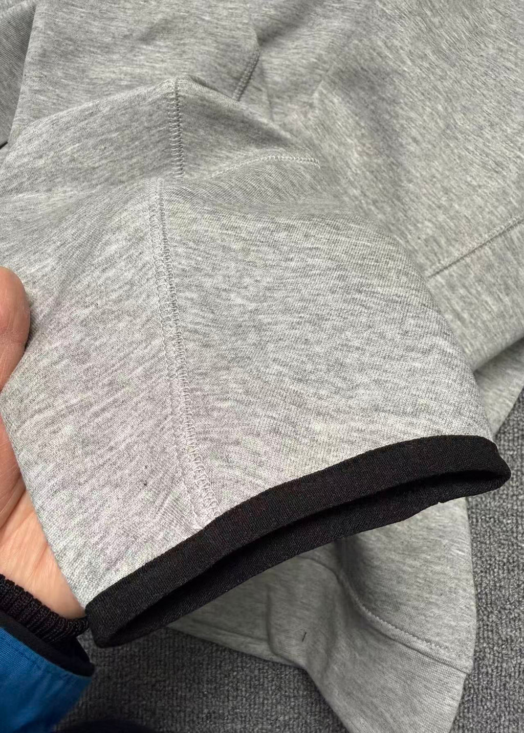 Pull Nike tech gris