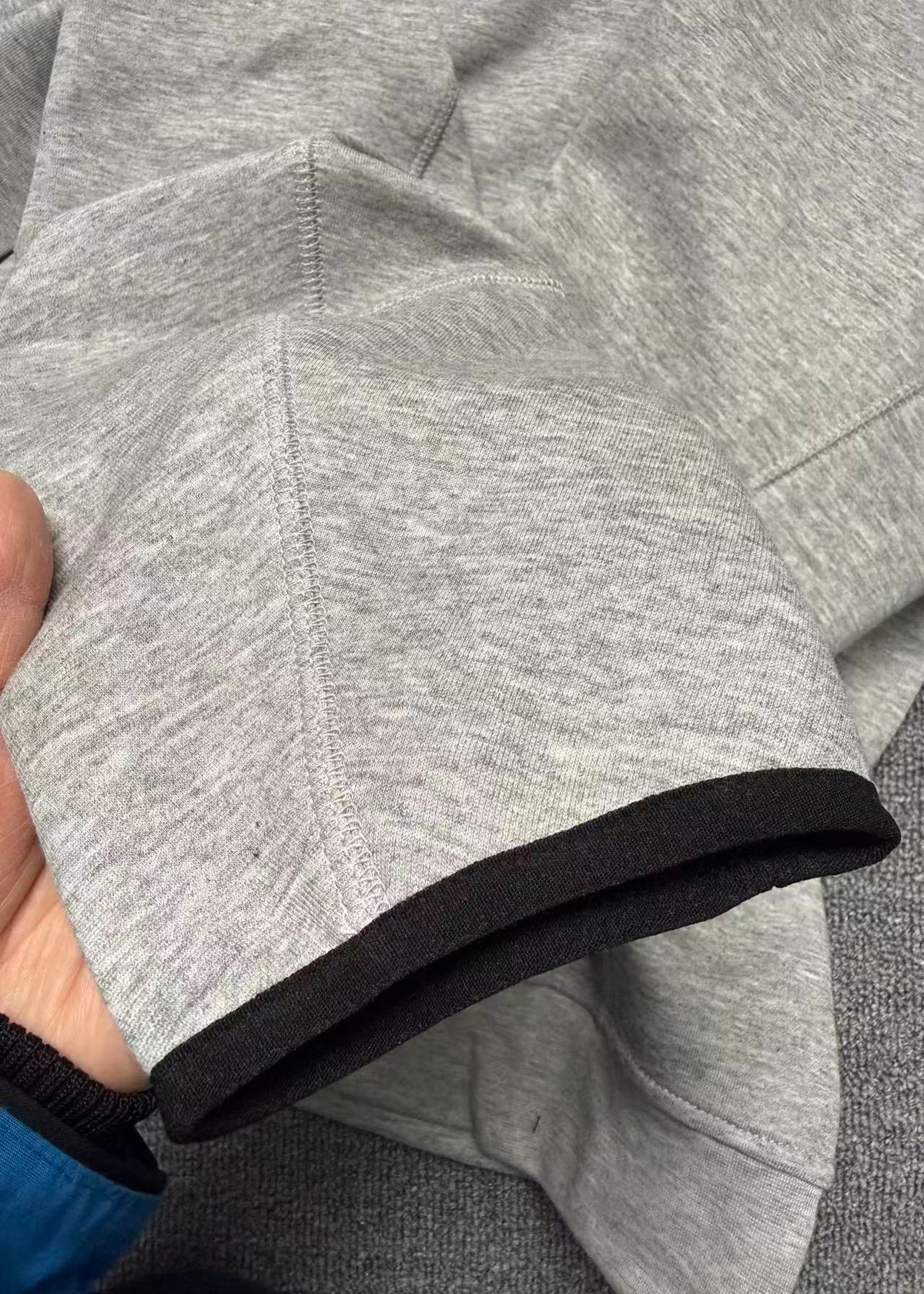 Pull Nike tech gris