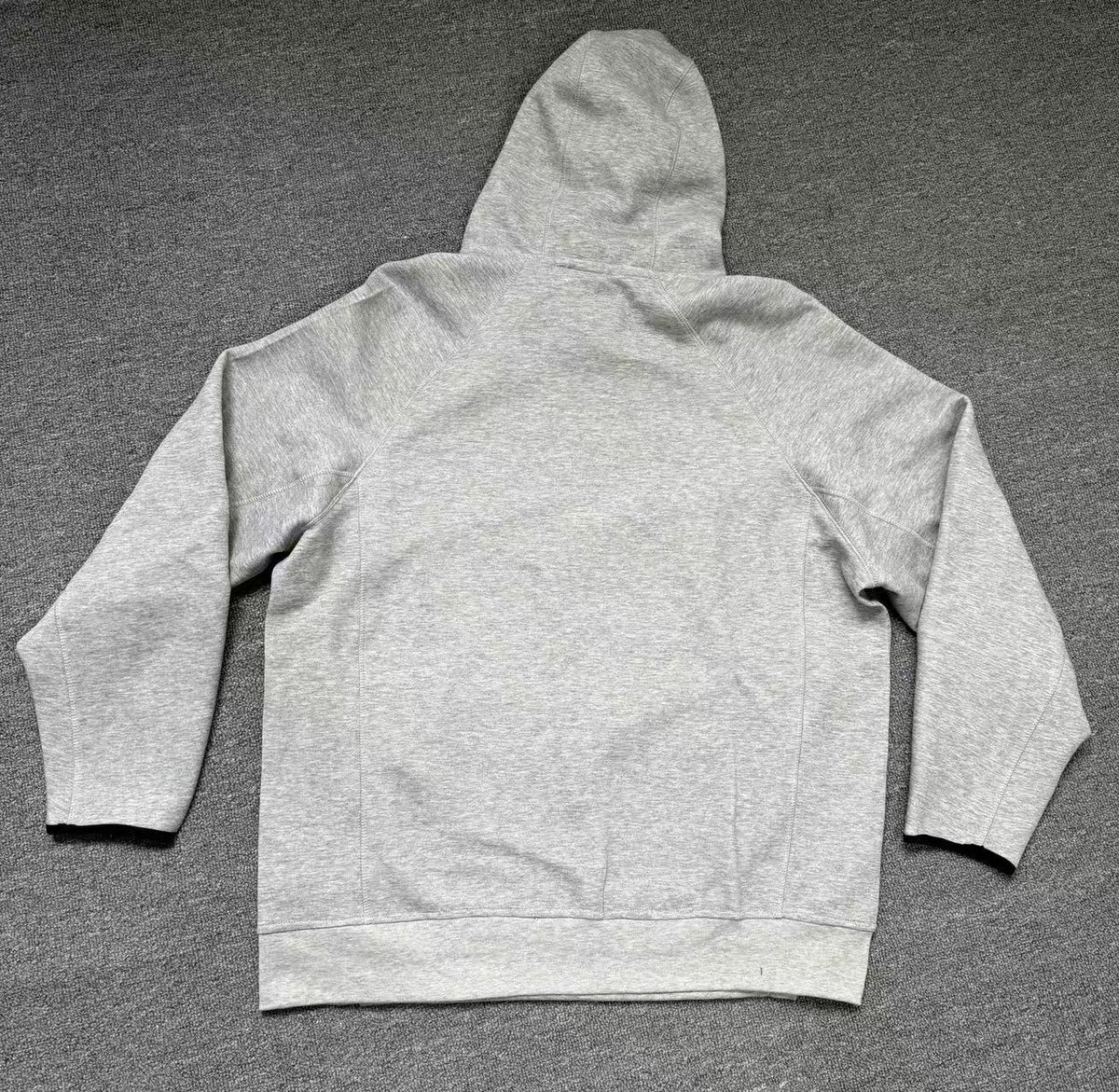 Pull Nike tech gris